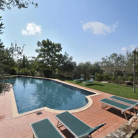 Holiday home Mietitore A Montefiorile *