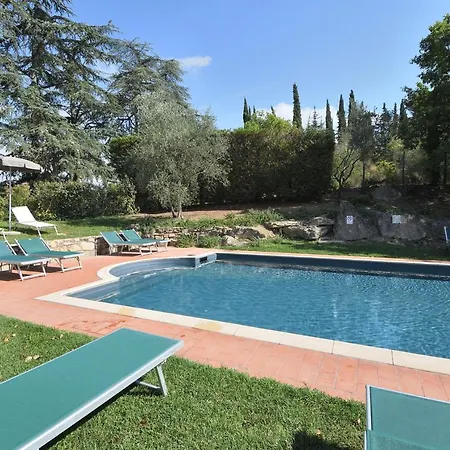 Holiday home Mietitore A Montefiorile Gaiole in Chianti